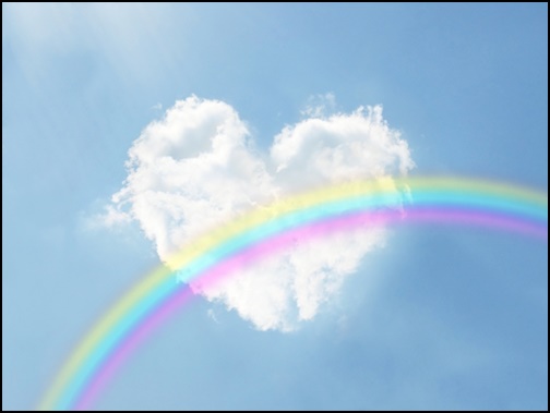 ハート型の雲と虹の画像
